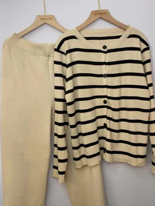 One Set Salur - Gambar 3