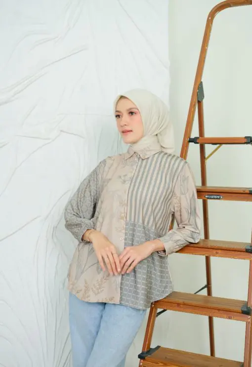 AUBREY Blouse by Eyberli
