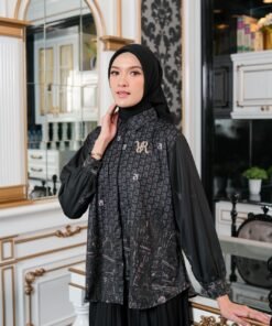 Velic Blouse by Eyberli