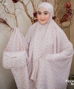 Alternative view of Mukenah Fayyana