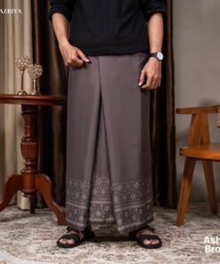 Alternative view of Sarung Ashraf